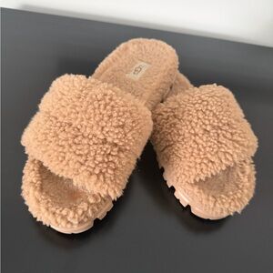 UGG Cozetta Curly Slide Slipper